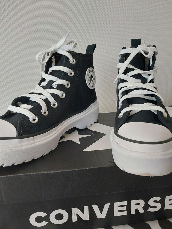 Baskets neuves Converses - photo numéro 3