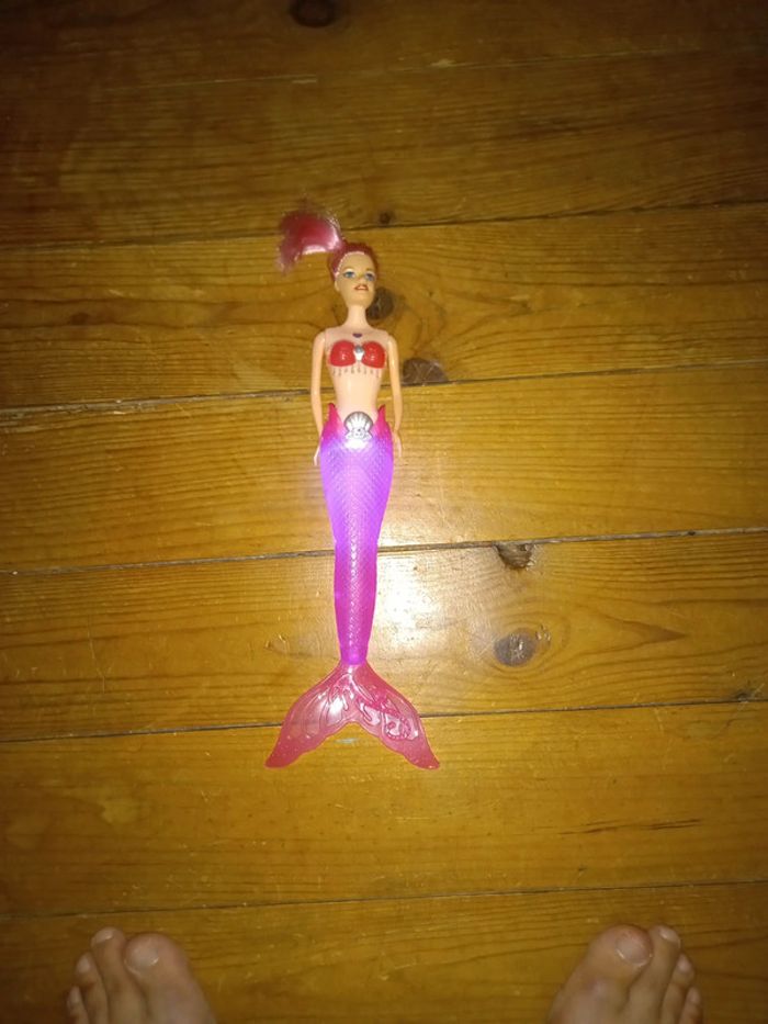 Barbie lumineuse - photo numéro 2