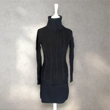 Robe pull noire col roulé mailles torsadées taille S