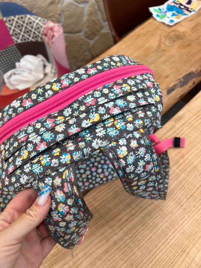 Sac à dos cartable superdry rentrée des classes Liberty à fleurs ensemble avec trousse - photo numéro 5