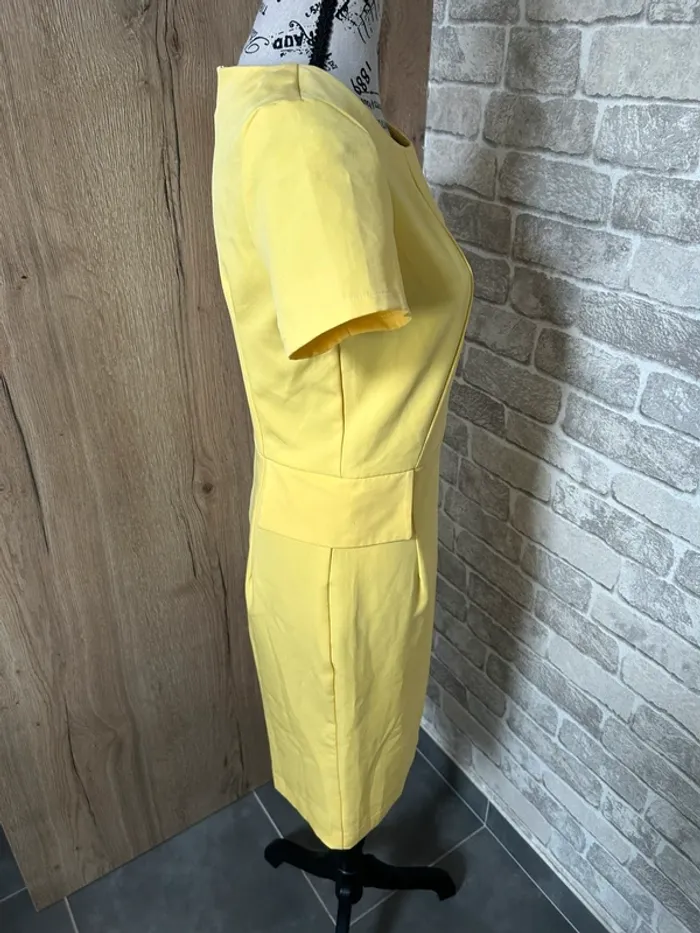 Robe élégante structurée taille S - photo numéro 5