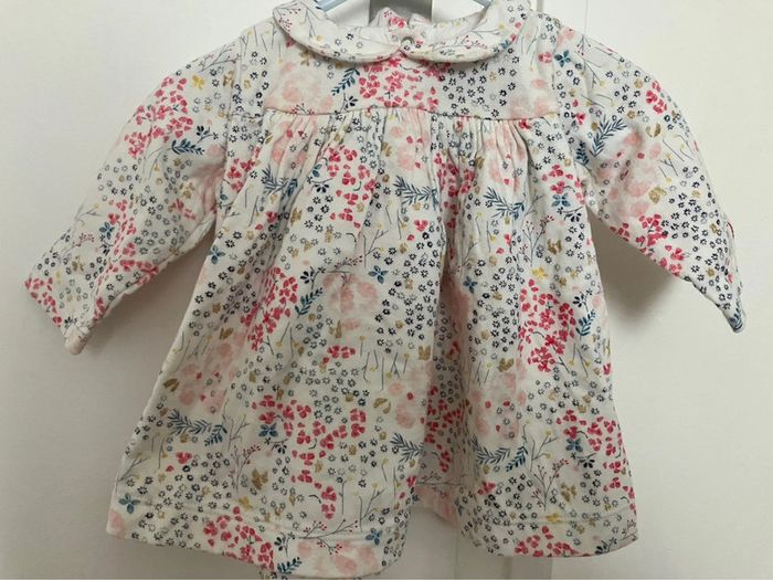 Très jolie robe imprimée fleurs 6mois Petit Bateau
