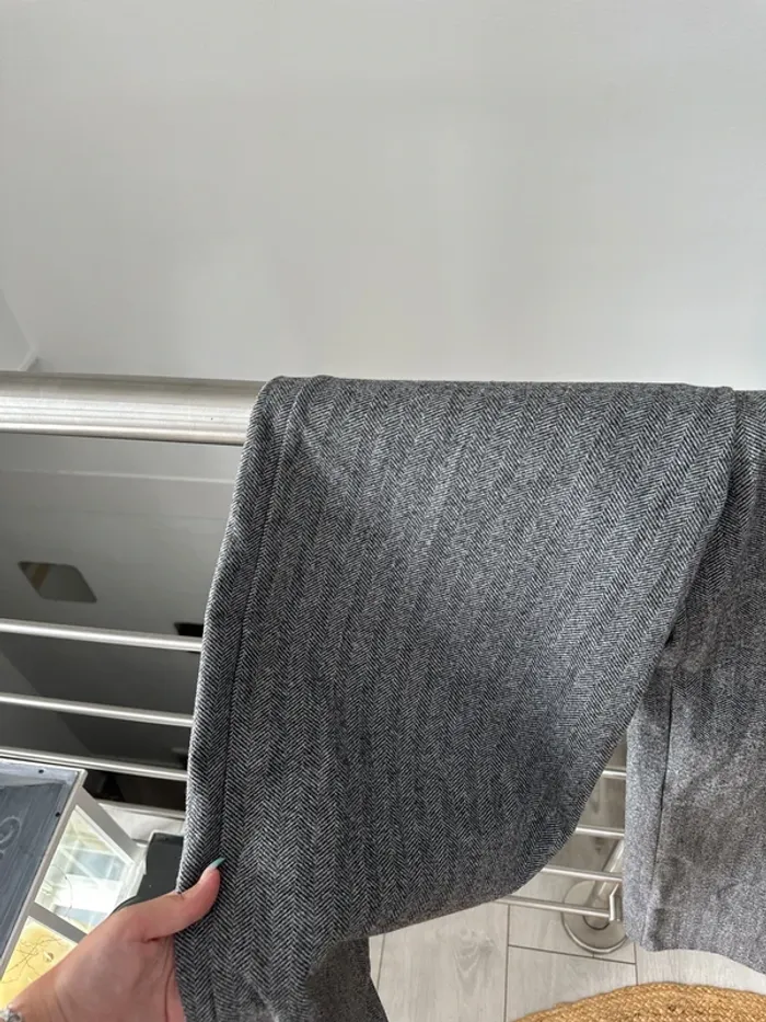 Pantalon gris avec ceinture - neuf - photo numéro 4