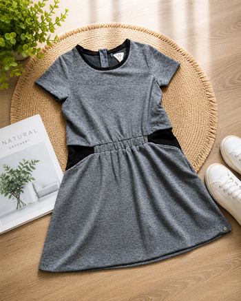 Robe IKKS 14 ans grise – Très bon état, coupe tendance et confortable ✨