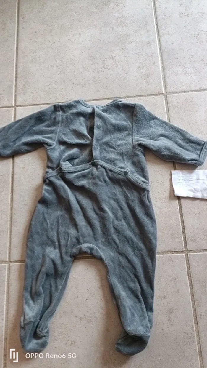 Pyjama et body mot d'enfants - photo numéro 3