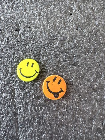 Lot pin’s emoji