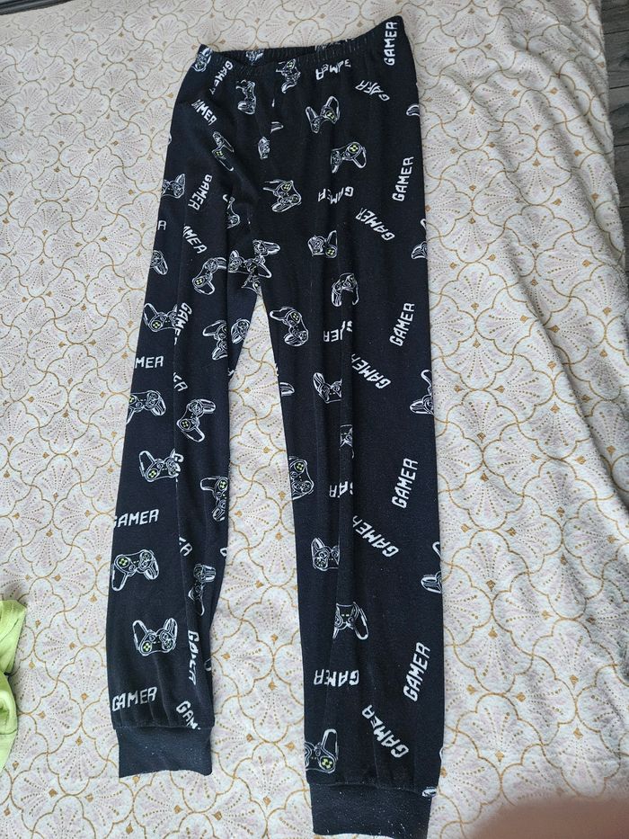 Pyjamas 12 13ans - photo numéro 4