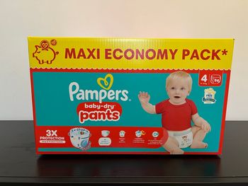 Couches culottes pampers taille 4