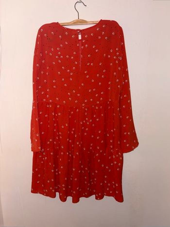 Robe rouge ASOS à petites fleurs – fluide et féminine 🌸 taille 38 en très bon état - photo numéro 3