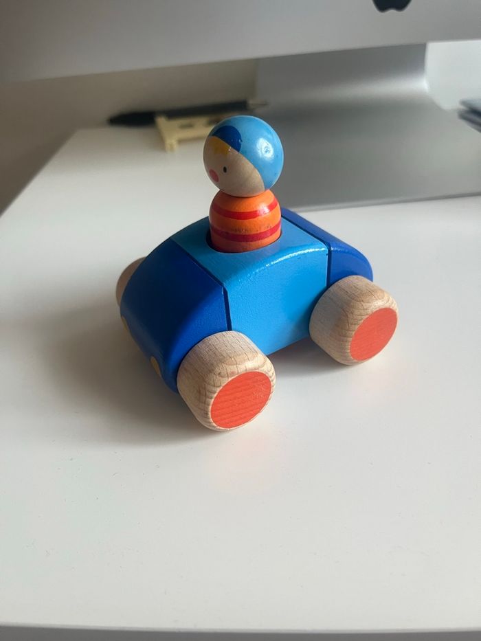 Petit véhicule en bois - photo numéro 2