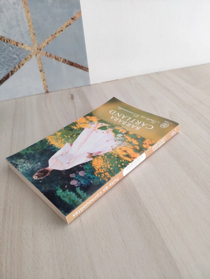 Livre poche Fuite en Cornouailles Cartland - photo numéro 5