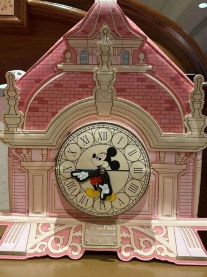 Loungefly hôtel dlp 2025