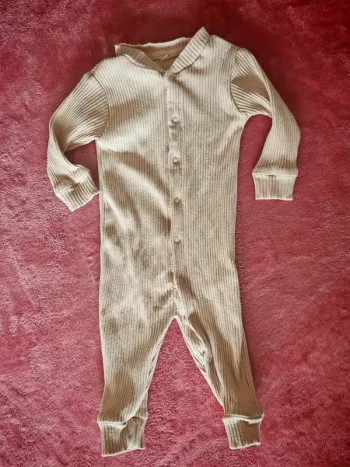 Pyjama beige sans pied