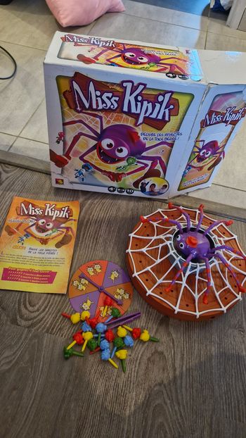 Puzzle🌸🌸 Jeu enfant Misskipik. Très amusant. Complet. Juste la boîte qui est un petit peu abîmée. Maison non fumeur.🏡
Envoi rapide et soigné 🌸🌸