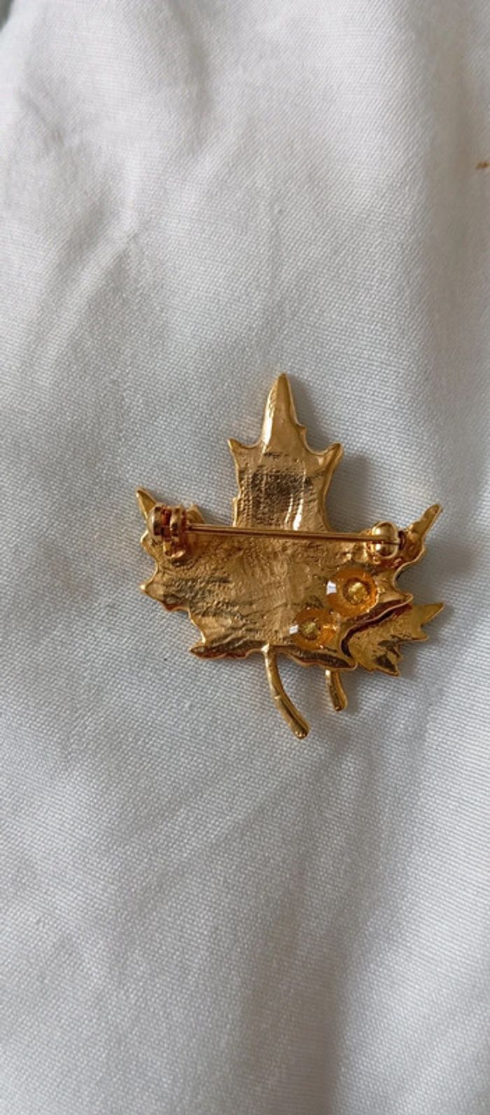 Jolie broche feuille - photo numéro 5
