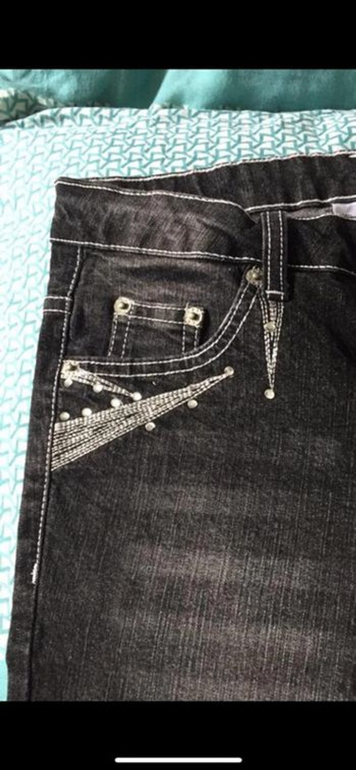 Pantalon jeans avec strass - photo numéro 3