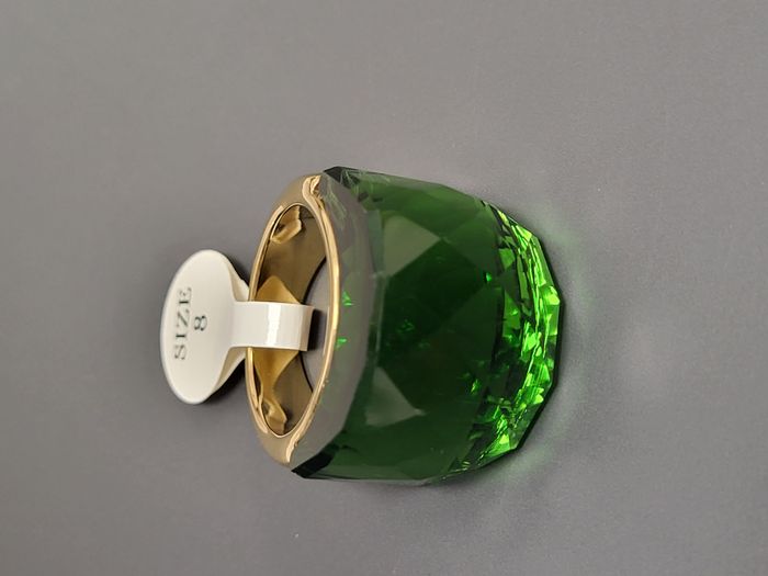 Bague acier inoxydable doré cristal vert taille 8 - photo numéro 2