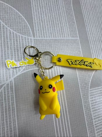 Porte clé Pokémon pikachu💛