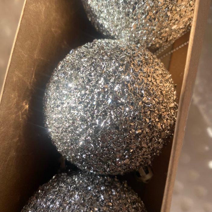 ✨🎄 Boules de Noël argentées – lot de 4 scintillantes 🎄✨ - photo numéro 4