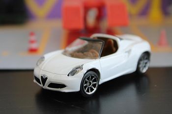 Majorette Alf Roméo 4C spider