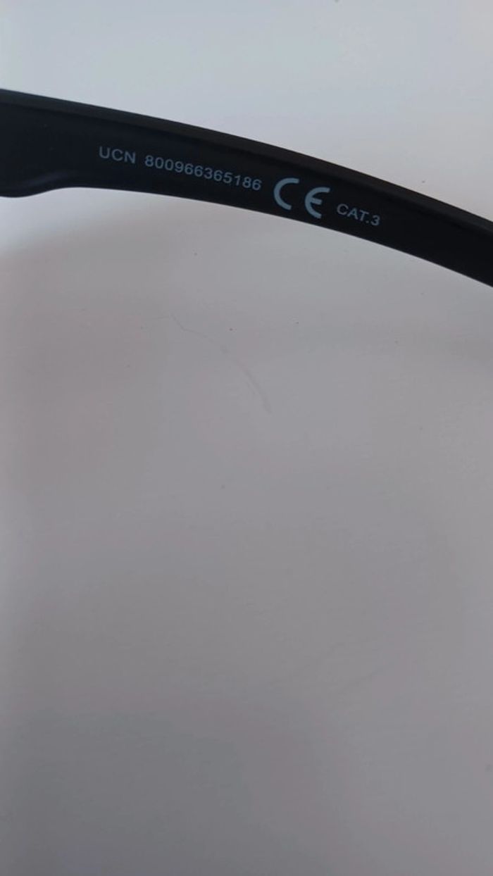 Lunettes de soleil Vintage Ferrari - photo numéro 6
