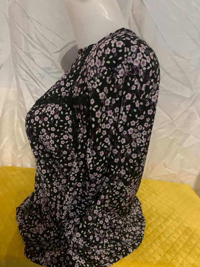Blouse fleurie 44-46 noir fleur coule lilas - photo numéro 7