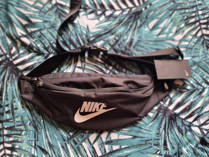 Sacoche banane Nike