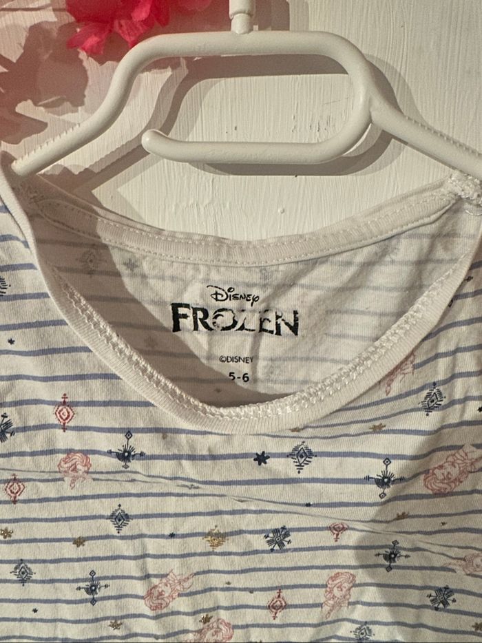 T-shirt manche longue Disney taille 5-6 ans - photo numéro 4