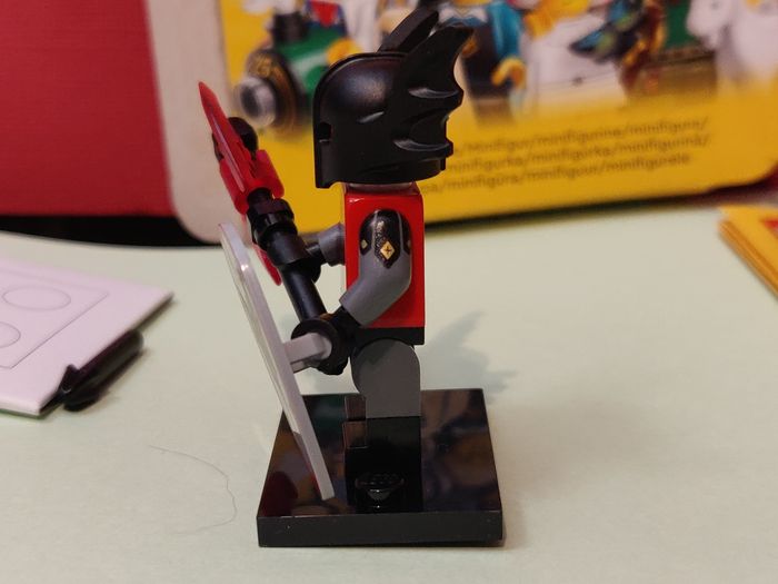 Minifig Lego chevalier vampire et accessoires - Parfait État - avec boîte - Lego Original - photo numéro 7