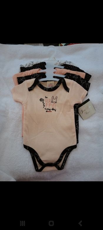Lot de 5 Bodys fille neufs