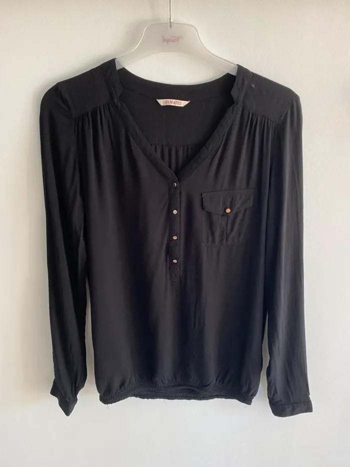 Blouse camaïeu noir boutons doré