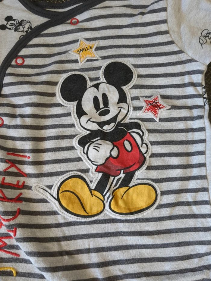 Pyjama une pièce bébé Mickey Disney 6 mois - photo numéro 2