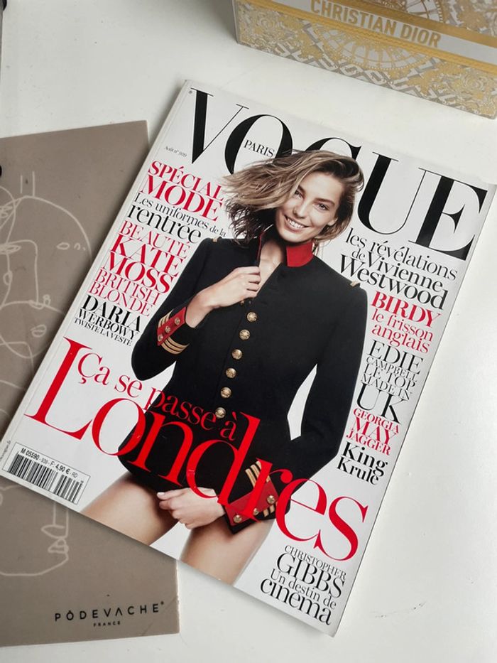 Vogue Paris - Daria Werbowy - août 2013