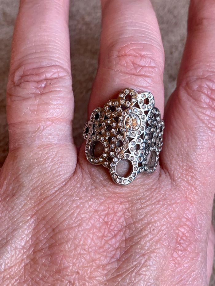 superbe bague neuve fantaisie