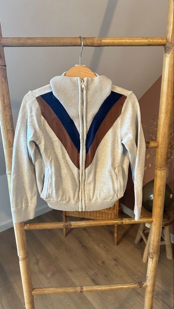 💜 Gilet beige avec motif tape à l’œil 4 ans 💜