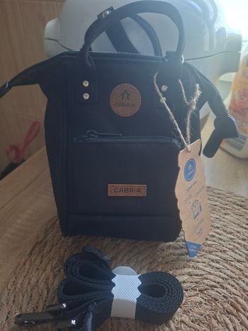Cabaïa noir jaune et beige neufs