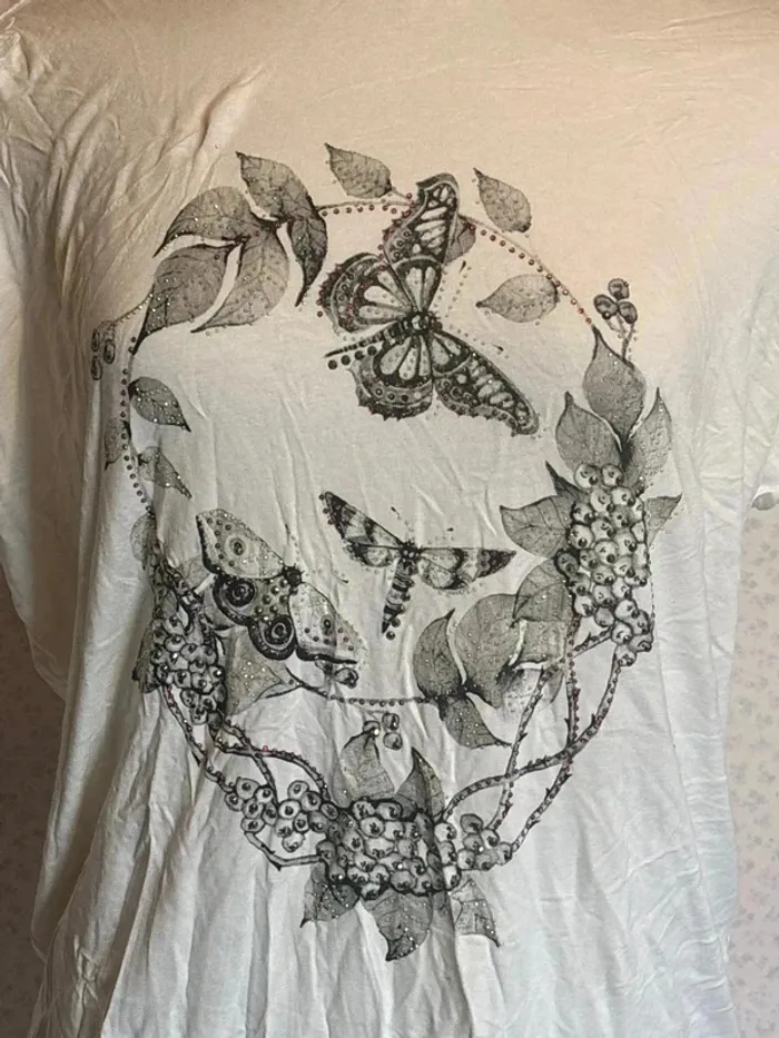 Magnifique r shirt taille unique marque olay neuf avec étiquette - photo numéro 2