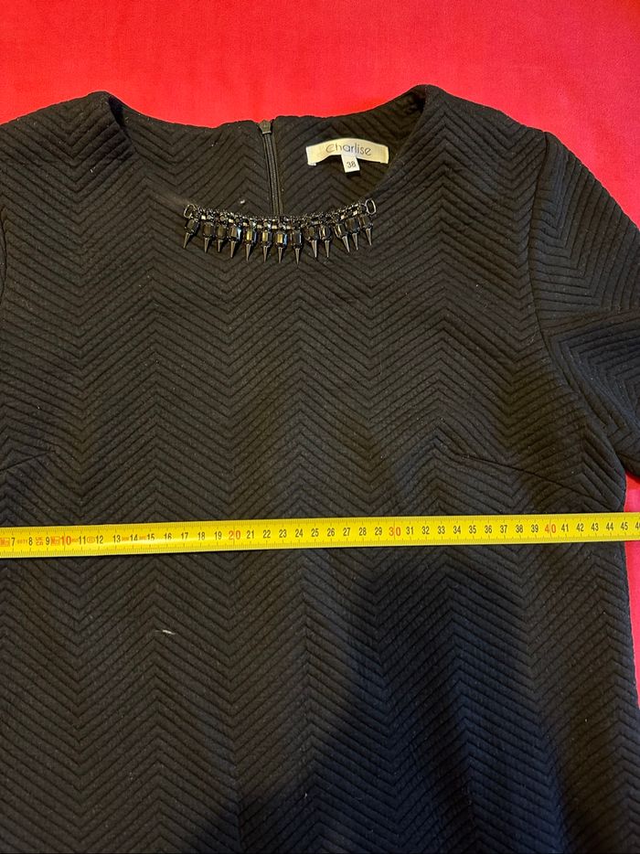 Robe tunique noire bec bijoux de col - photo numéro 4