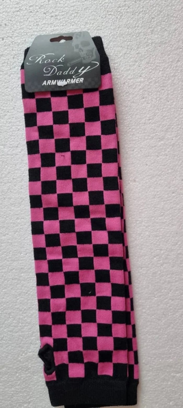 Mitaines gothiques tête de mort Rock Daddy neuves - photo numéro 3