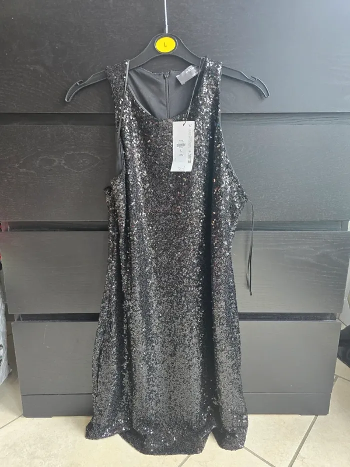 robe noire brillante Primark
