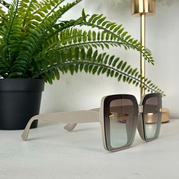 Lunette de soleil femme - forme carré