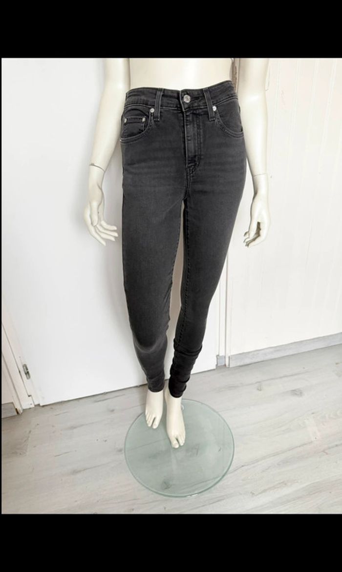 Jean Levi’s 721 High-Rise Skinny – Taille 26/32 – noir – Neuf avec étiquette - photo numéro 4