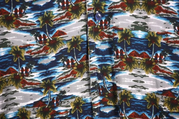 Superbe chemisette vintage 90's en viscose motif îles et mers (#240171) - photo numéro 3