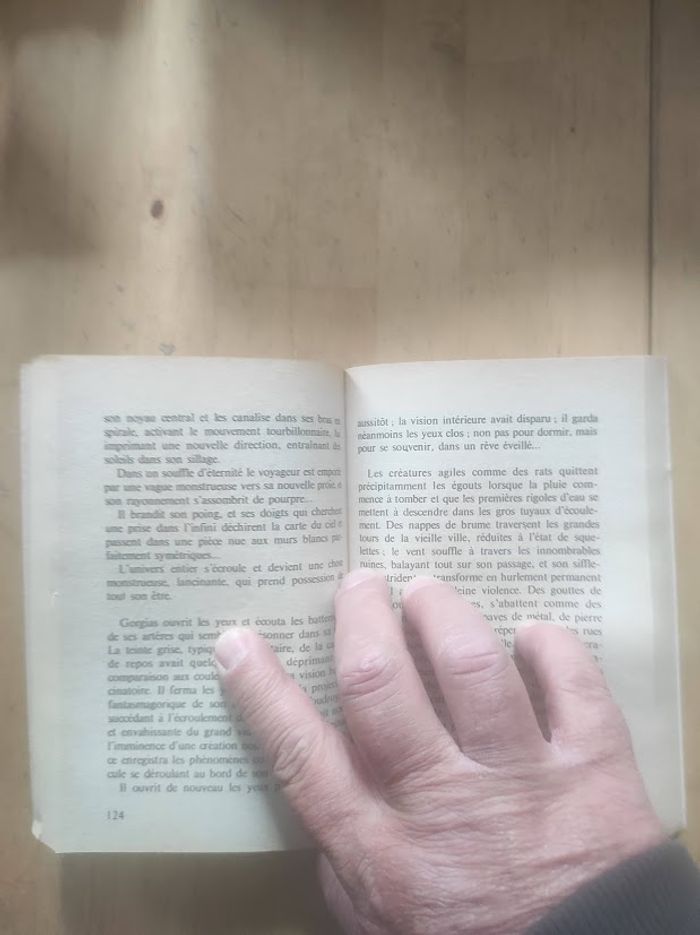 Le point oméga G. Zebrowski Le masque SF 1974 - photo numéro 4