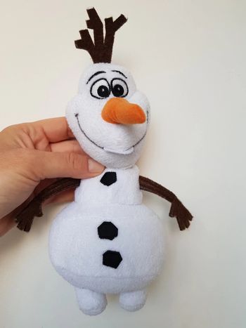 Peluche olaf très bon  etat