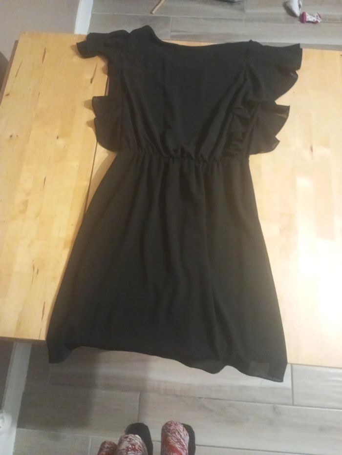 Robe noire - photo numéro 4