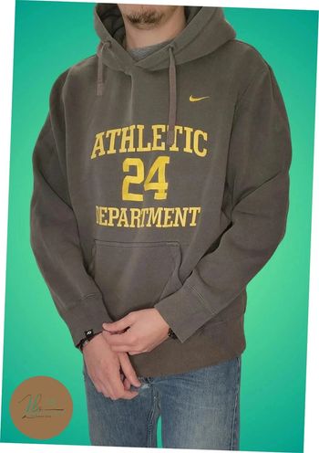 Sweat Nike avec Logo Nike Brodé + Broderie sur la manche