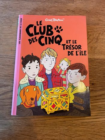 Livre La bibliothèque Rose Le club des cinq et le trésor de l’île