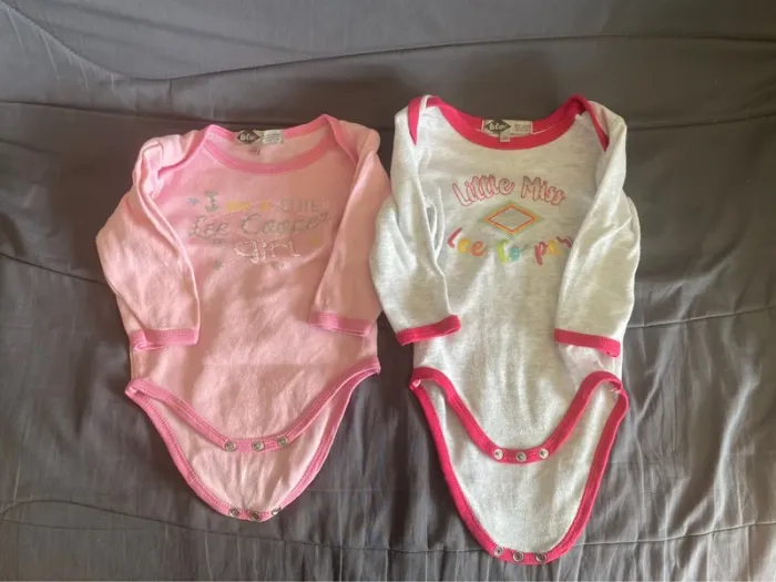 Lot bodies fille 12 mois