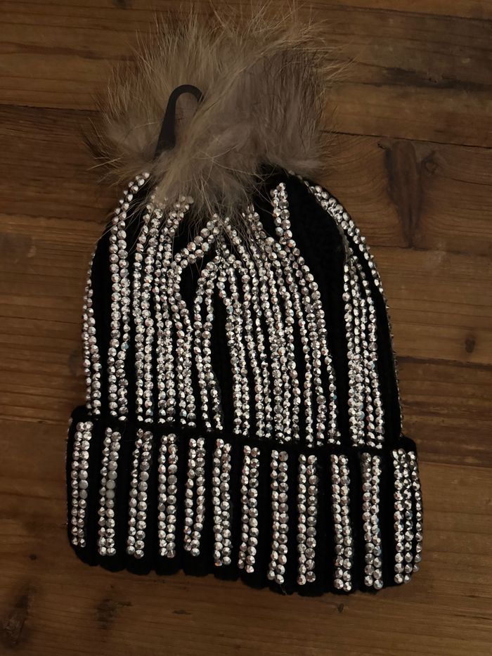 Bonnet noir - photo numéro 2